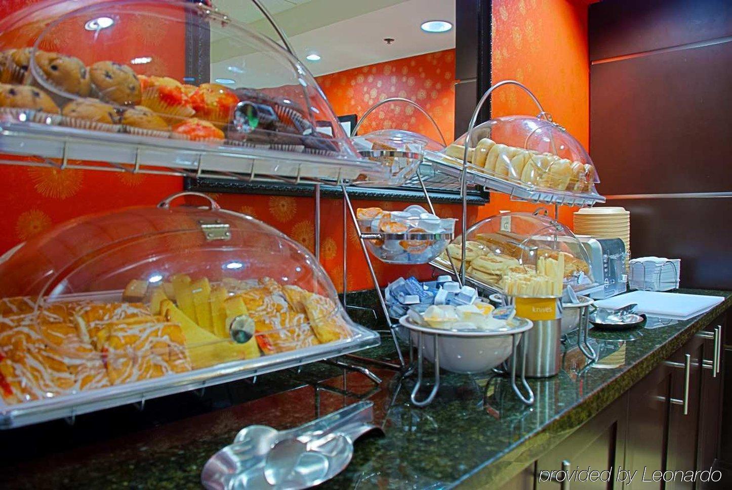 Hampton Inn Houston Near The Galleria Restoran foto